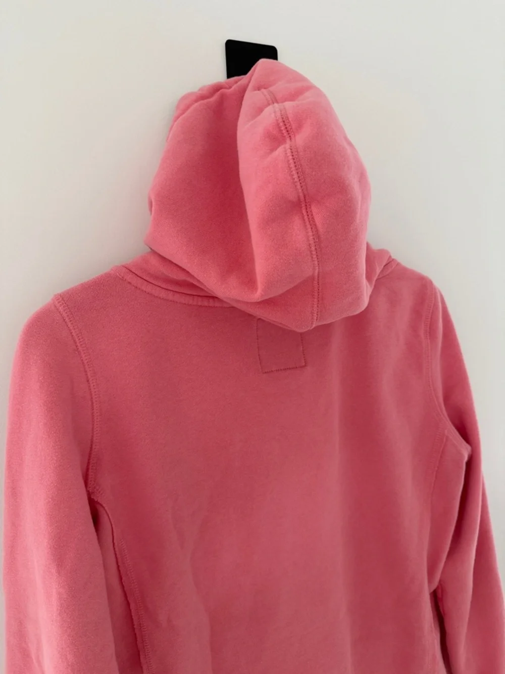 American Eagle Outfitters Pink Funnel Neck Pullover with Gold Logo Size Medium